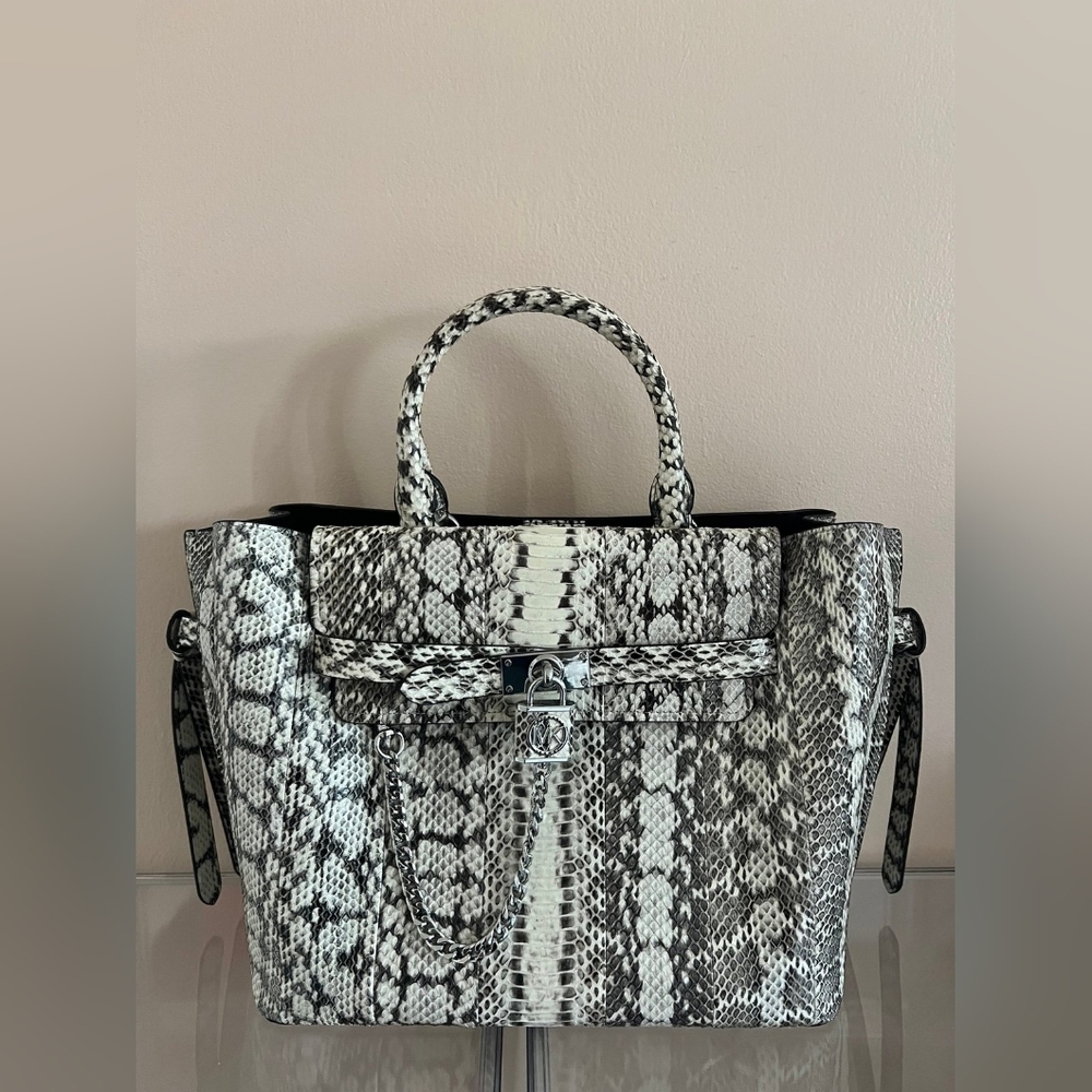 Limited Edition Elegant 100% Snakeskin Pattern Handbag